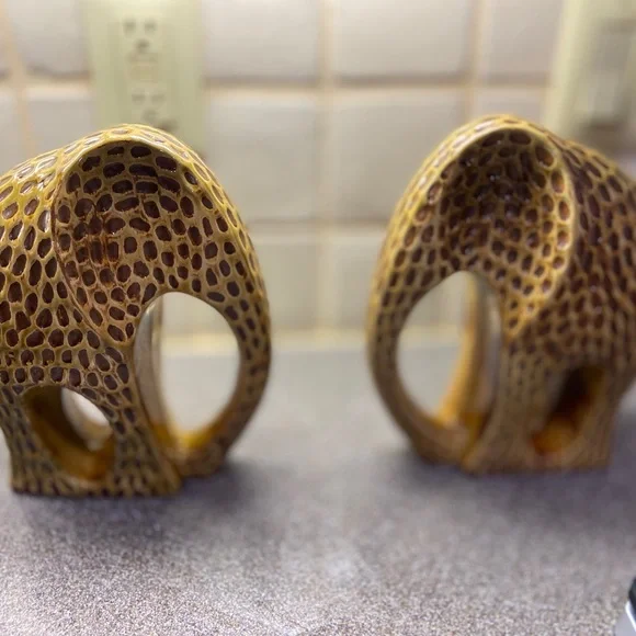 Vintage ceramic elephant with peanut design. Will sell as a set or Individually - Picture 2 of 6